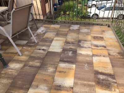 POHODNA PLOŠČA SEMMELROCK ELEGANT, ŠKOLJKASTO APNENČASTA