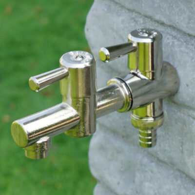 DVOJNA VRTNA PIPA S PRIKLJUČKOM ZA CEV, KROMIRANA