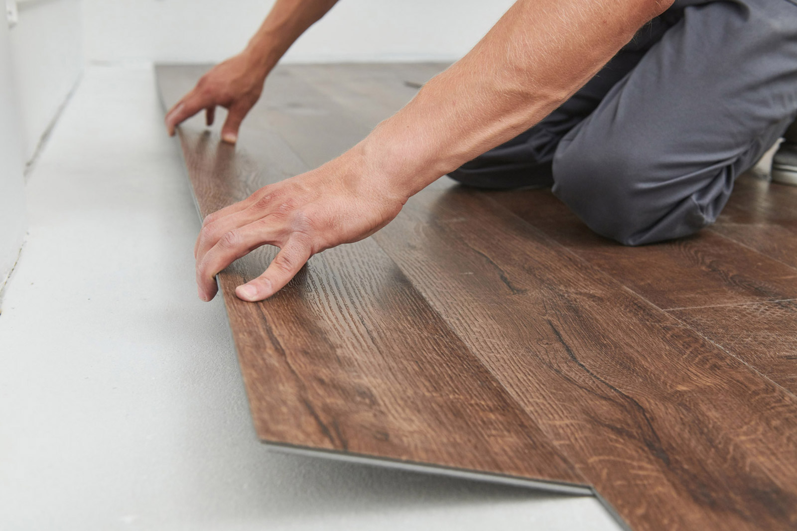 Polaganje vinilne talne obloge na klik